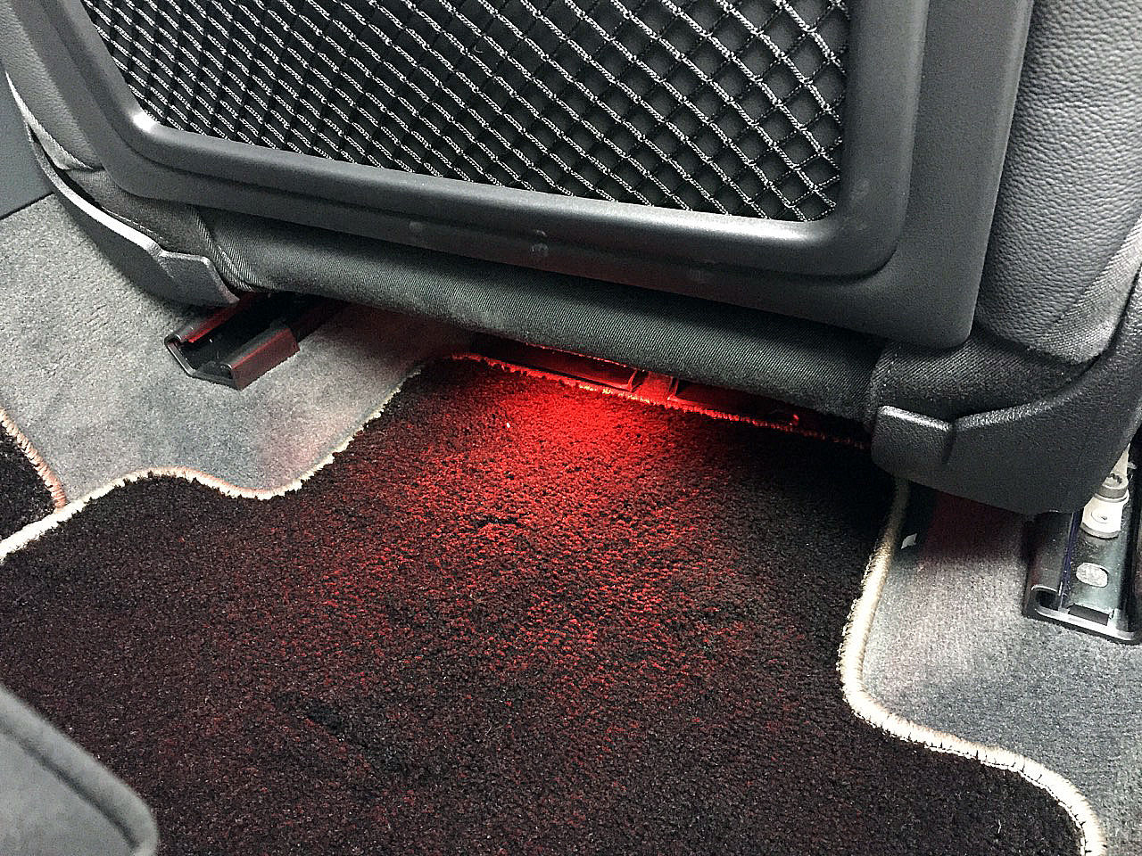 執行です Audi A5 フットランプ交換 ブログ引っ越しました ライズオーディオビジュアル Rise Audio Visual の旧ブログ 執行です Audi A5 フットランプ交換 ブログ引っ越しました ライズオーディオビジュアル Rise Audio Visual の旧ブログ