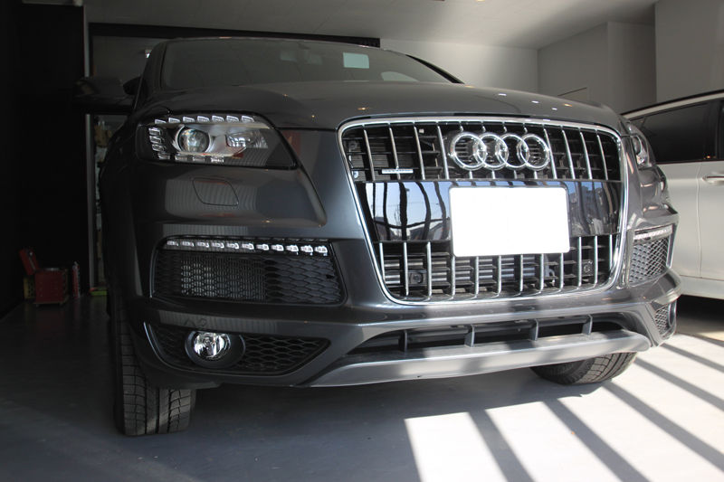 Audi Q7 フリップダウンモニター Dvdチェンジャーお取付 今日のaxis Yokohama