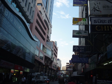 タイバンコク旅行1日目後半 タニヤ通りとバッポン通り