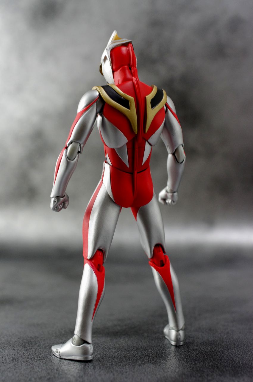 ULTRA-ACT ウルトラマンガイア レビュー : ほっぱーの玩具な日々