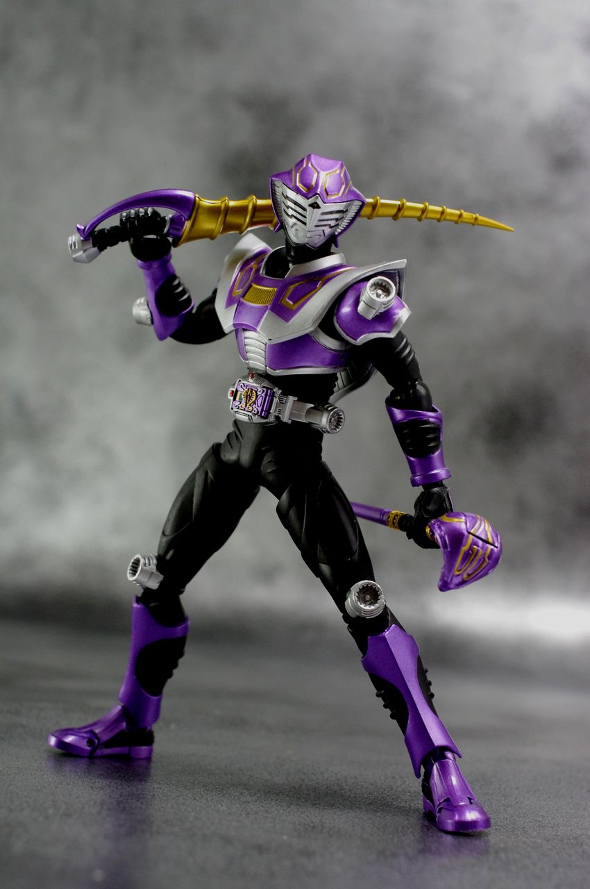 S.H.フィギュアーツ　[仮面ライダー龍騎]　仮面ライダー 王蛇　開封済み品