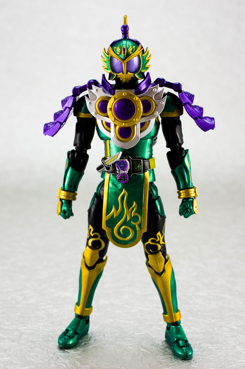 BANDAI SHFiguarts 仮面ライダー龍玄 ブドウアームズ レビュー】 バンダイ S.H.Figuarts 仮面ライダー龍玄 ブドウ