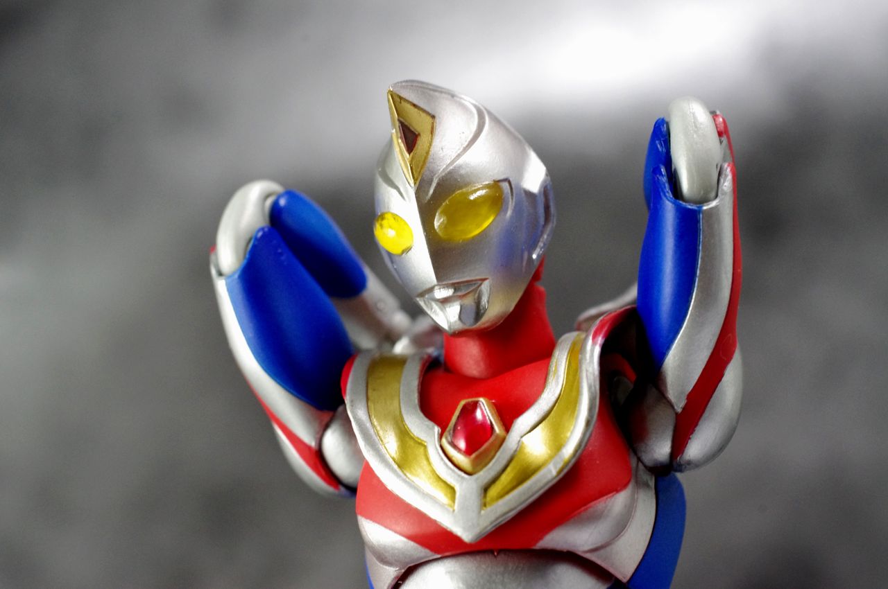 Ultra Act ウルトラマンダイナ フラッシュタイプ レビュー ほっぱーの玩具な日々 Ultra Act ウルトラマンダイナ フラッシュタイプ レビュー ほっぱーの玩具な日々