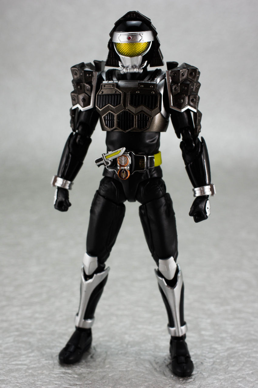 Amazon.co.jp: S.H.フィギュアーツ 仮面ライダー黒影