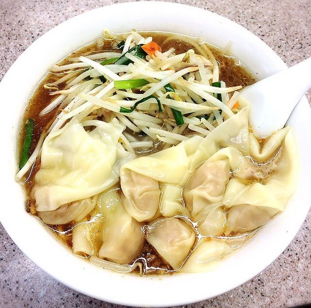 渋谷no 1の もやしそば は味噌ラーメンみたい 喜楽 東京美食life