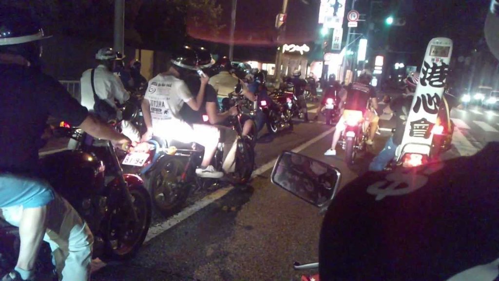 愛知 暴走族 天使 のメンバーら8人を逮捕 バイクで警察署の駐車場に侵入 消火器を噴射したり生卵を投げたり Gamers Shelter 愛知 暴走族 天使 のメンバーら8人を逮捕 バイクで警察署の駐車場に侵入 消火器を噴射したり生卵を投げたり Gamers Shelter