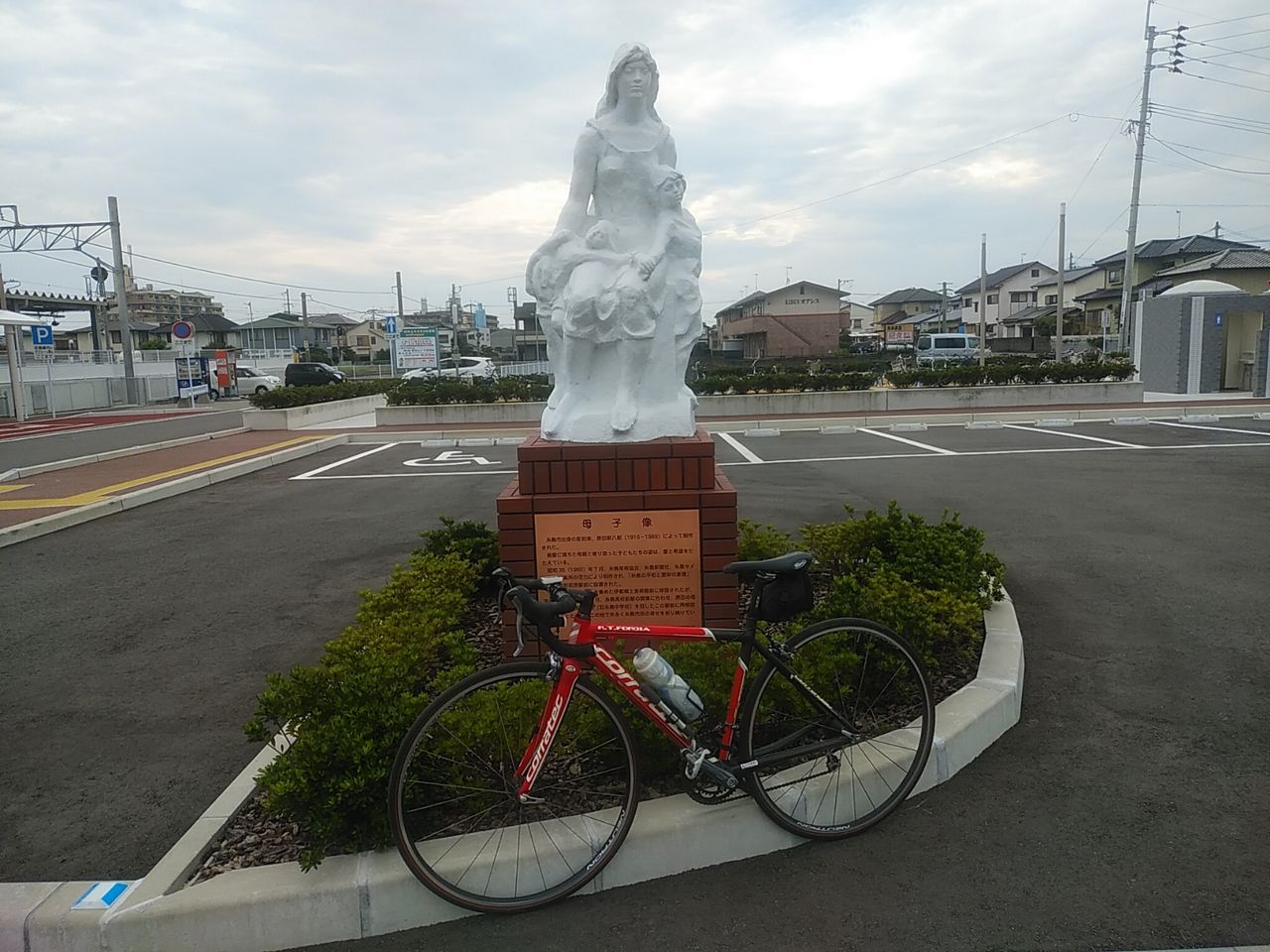 JR糸島高校前駅 : 風に吹かれて