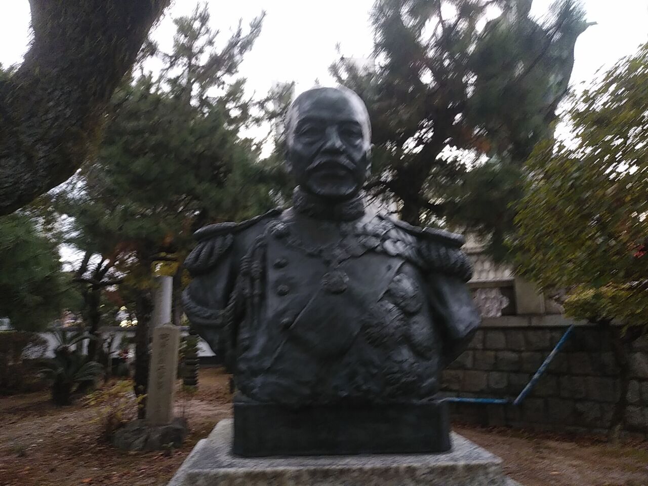 元帥伯爵 東郷平八郎之像 福岡市のパブリックア ト 風に吹かれて 元帥伯爵 東郷平八郎之像 福岡市のパブリックア ト 風に吹かれて