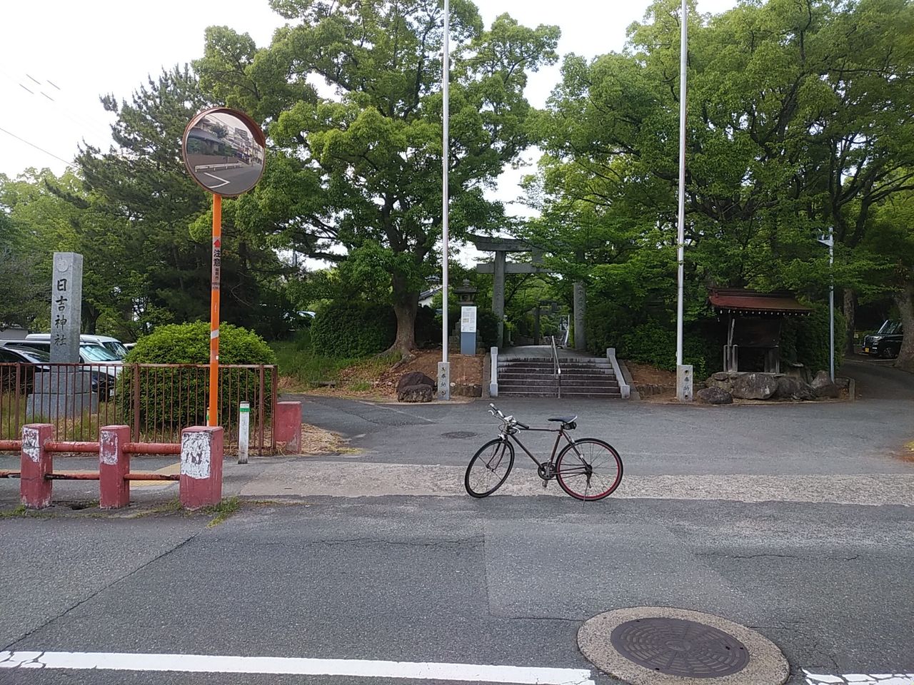 山王公園北通り 福岡市道路愛称 春住地区 風に吹かれて