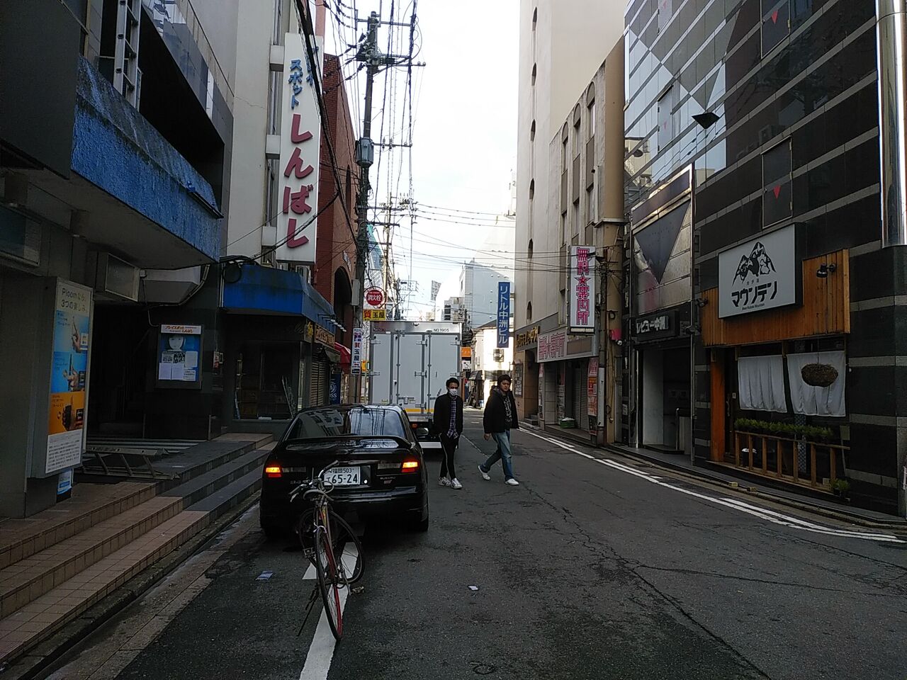 新橋通り 博多区道路愛称 中洲地区 風に吹かれて