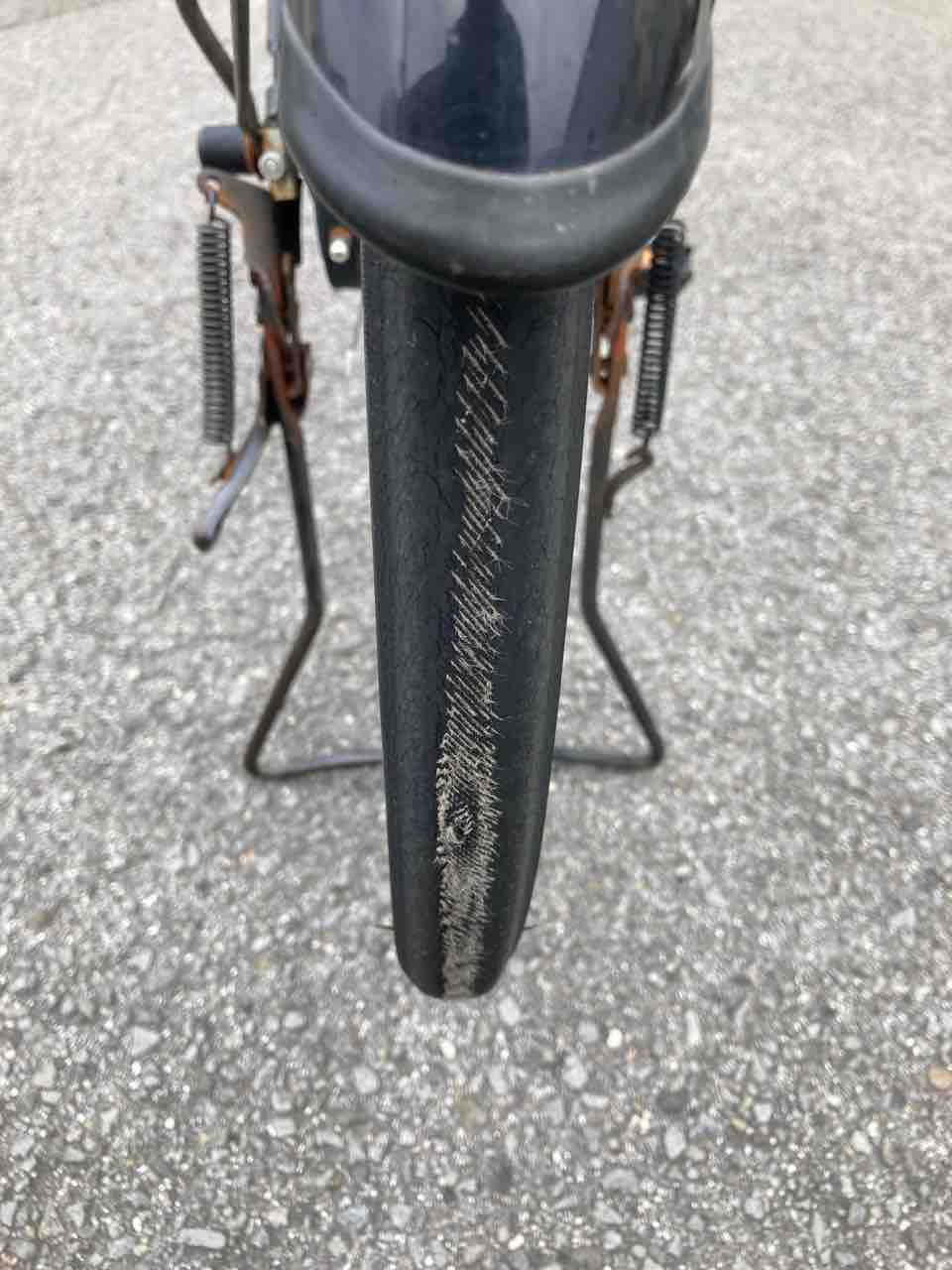 自転車のタイヤバースト ビッグウェーブで修理 さしもも日記 坂の上の雲の松山市から