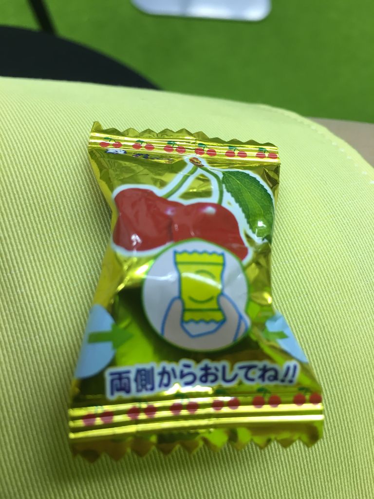 期間限定味 ライオン菓子株式会社 ポンとでてくるフルーツ玉 アメリカンチェリー 木村彩乃 Sweetsblog ェ