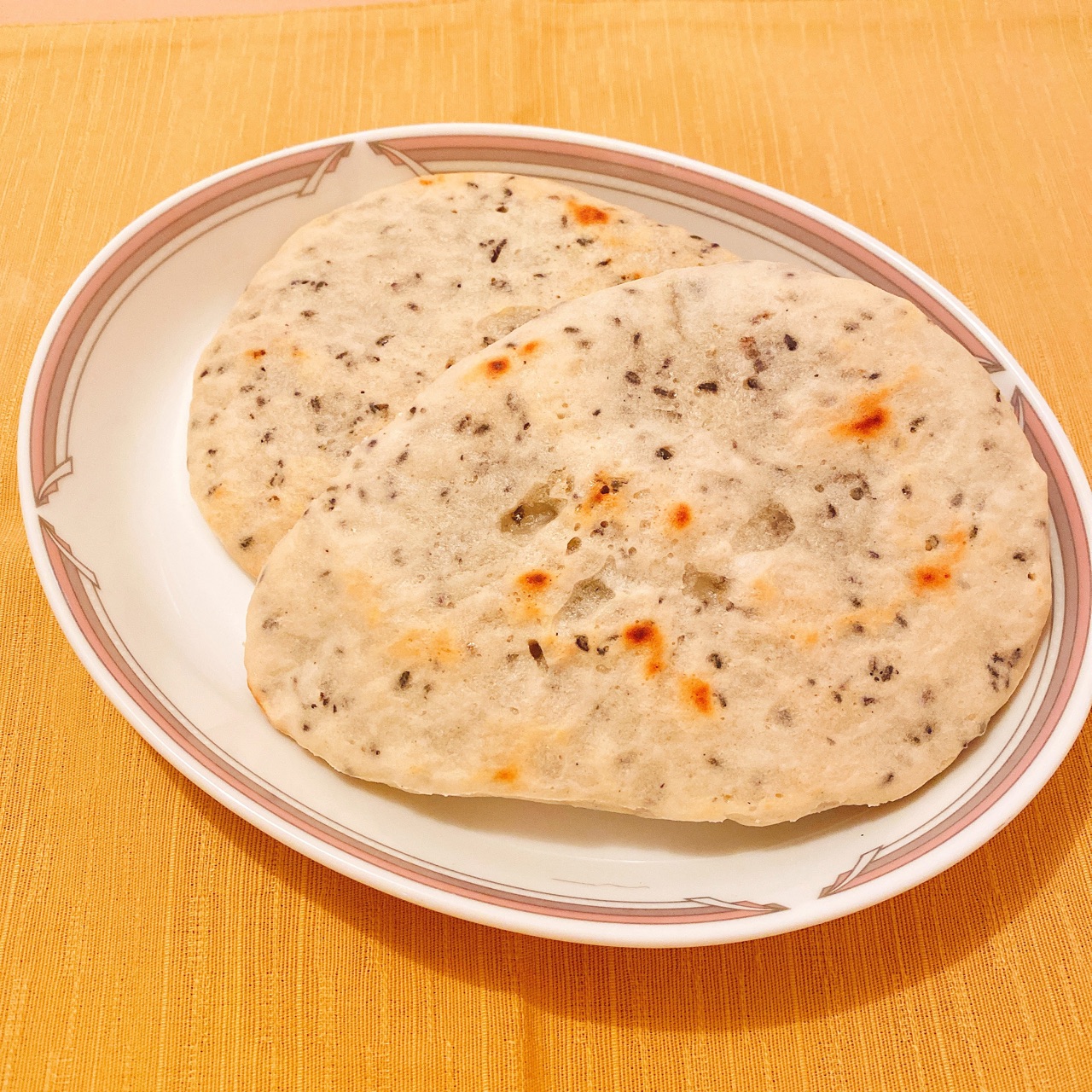 豆腐でザクザクもちもち フライパンで焼く黒ごま豆腐ナン 料理家あゆのダイエットごはん
