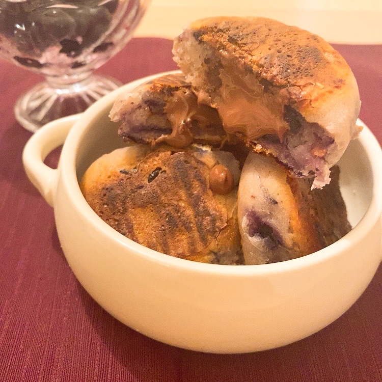 発酵不要 フライパンで簡単 米粉のチョコinブルーベリーパン 料理家あゆのダイエットごはん 発酵不要 フライパンで簡単 米粉のチョコinブルーベリーパン 料理家あゆのダイエットごはん