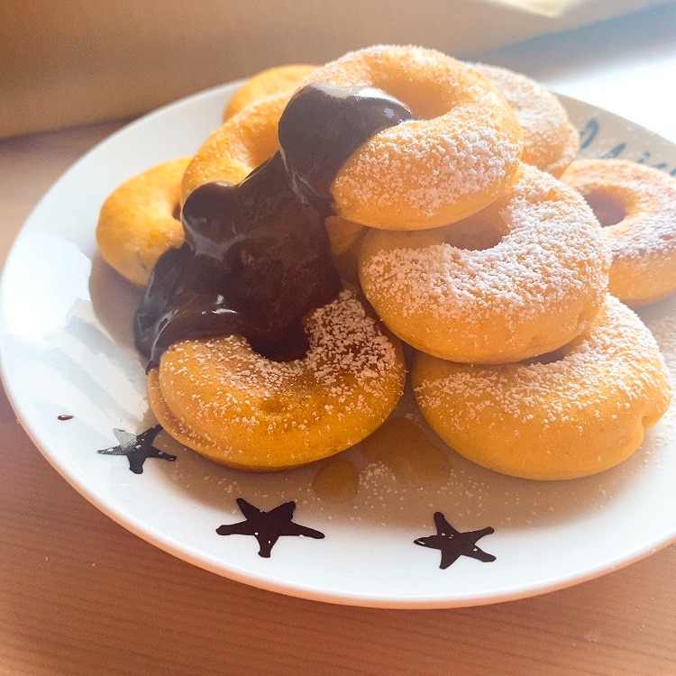 ヘルシースイーツ 超低脂質 米粉とかぼちゃのふわふわ焼きドーナツ 料理家あゆのダイエットごはん