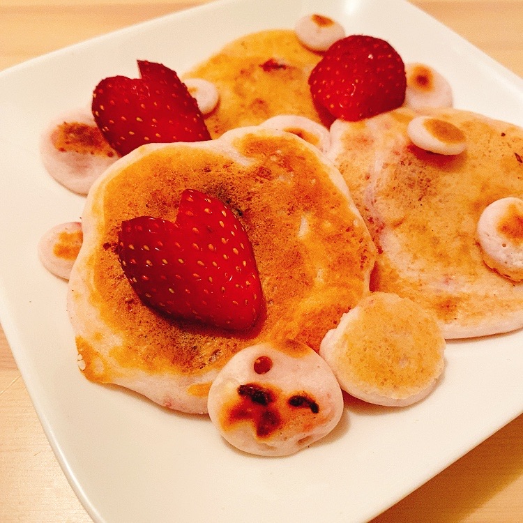 母の日に 5分で作れる いちごのふわふわパンケーキ 料理家あゆのダイエットごはん