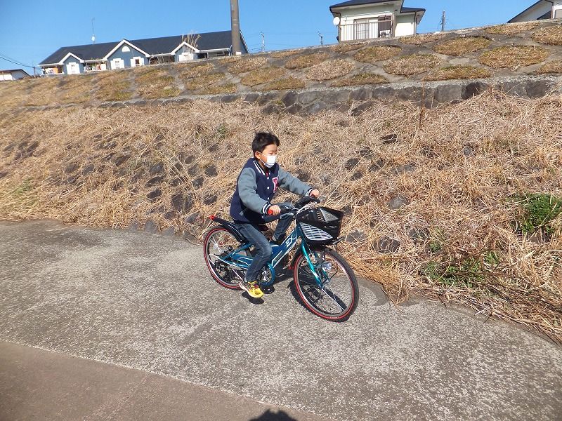 ここ から 家 まで 自転車 で