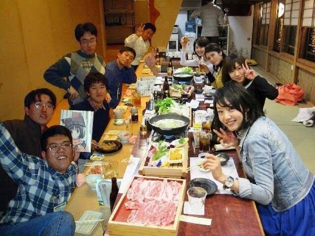 オタクの出会いの場アニコンの写真が出回る これワイらが行けば無双できるだろ Az通信