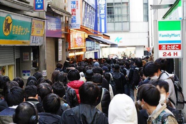 悲報 遊戯王 カードに客殺到 秋葉原で 密 が 数百人集結 警察出動も Az通信 悲報 遊戯王 カードに客殺到 秋葉原で 密 が 数百人集結 警察出動も Az通信