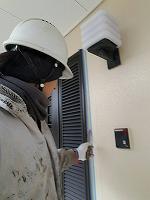 2017-1-25サッシ廻りシール工事の仕上げ均し作業