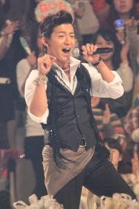 木村拓哉、ソロライブでSMAP曲披露も「歌わないで」「さんまに言われたから？」と波紋