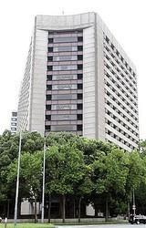 「ぼこられるか、金出すか」トイレで暴行 大学生カップルら逮捕 東京・世田谷