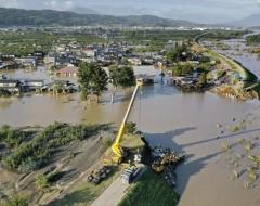 台風19号 10県の26人死亡 21人不明 10河川で堤防決壊