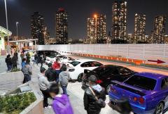 ガラガラ首都高、ルーレット族が暴走 バトルに見物客も