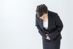 派遣社員の不満「現代の奴隷制度です。客先ではサンドバッグ扱い」「仕事内容は社員と同じでも給料は万単位で違う」