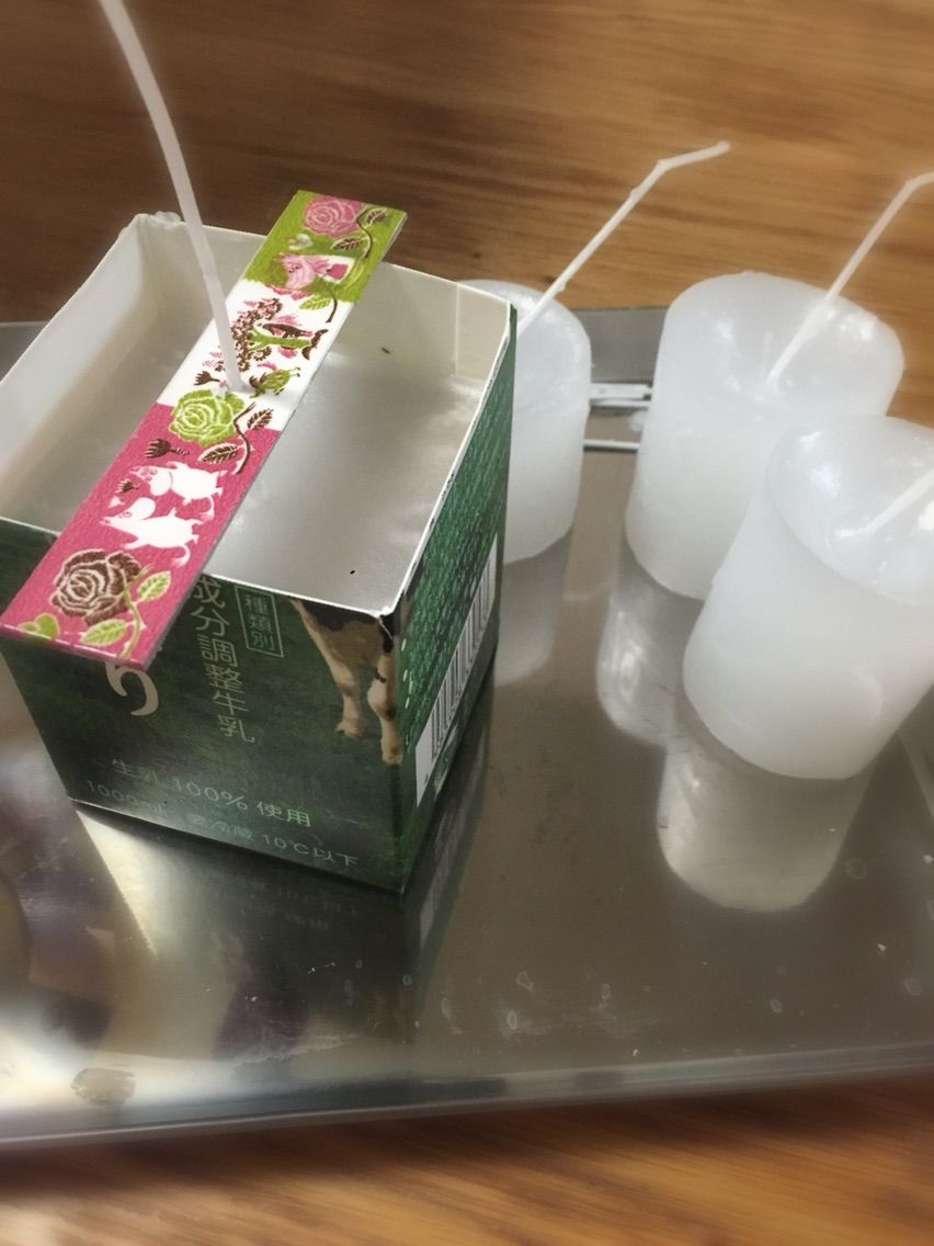 牛乳パックで作ったインクルージョンキャンドル 8月のキャンドル 牛乳パックで作ったインクルージョンキャンドル 8月のキャンドル