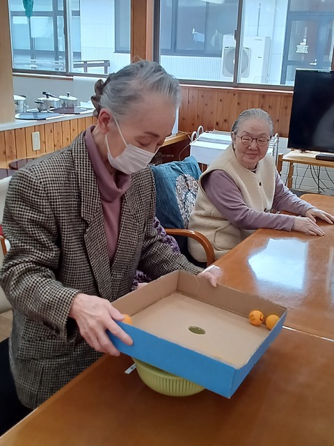 ころころ、コロン？