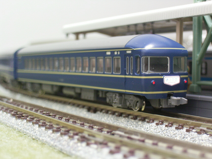 KATO EF58 初期型小窓特急色 + 20系初期「あさかぜ」 : 帰ってき