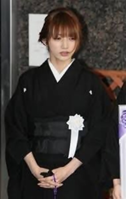 後藤真希 喪服_4
