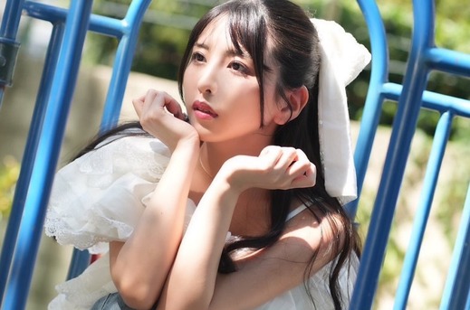 倉木しおりが魅せる瑞々しく美しい作品ジャケット