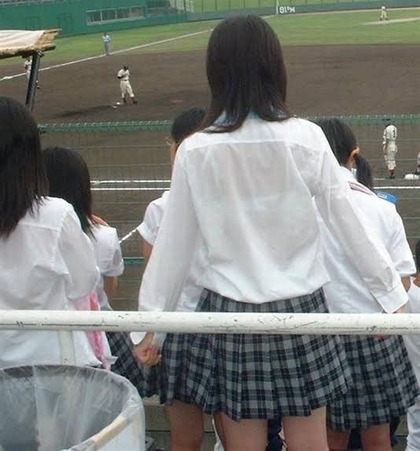 透け制服中学生エロ画像4