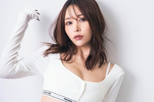 伊藤舞雪が魅せる美しい感性が溢れる作品イメージ