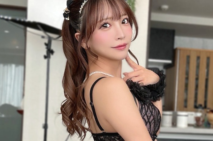 小那海あや|主導権を握るギャルが見せる強気な魅力と関係性