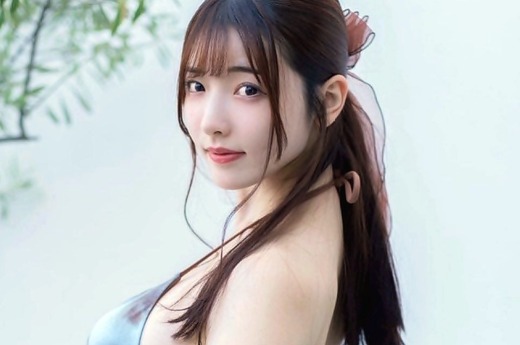 彩月七緒出演 START-298 印象的な瞬間、情動の余韻が残る美しいシルエット