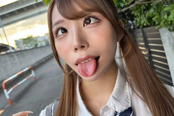 尾崎えりか VR｜アヘ顔特化！顔面最強の彼女が見せる大胆な表情