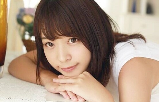 八木奈々