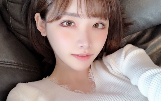 eimi top