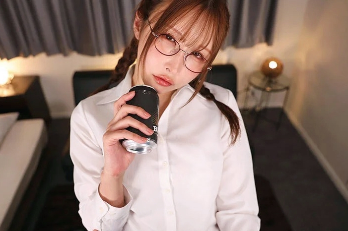うんぱい VR｜酔いが回った地味メガネの彼女に翻弄される濃密な一夜