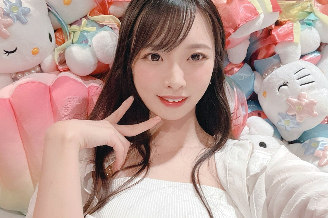 月野江すい｜いつでも会える都合のいい後輩との特別な関係