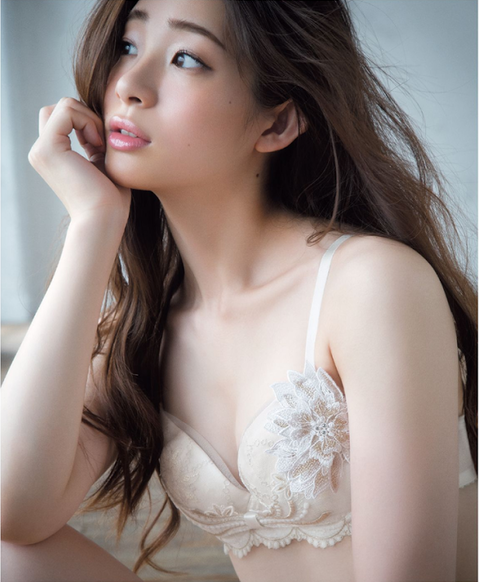 adati_rika_sitagi_4