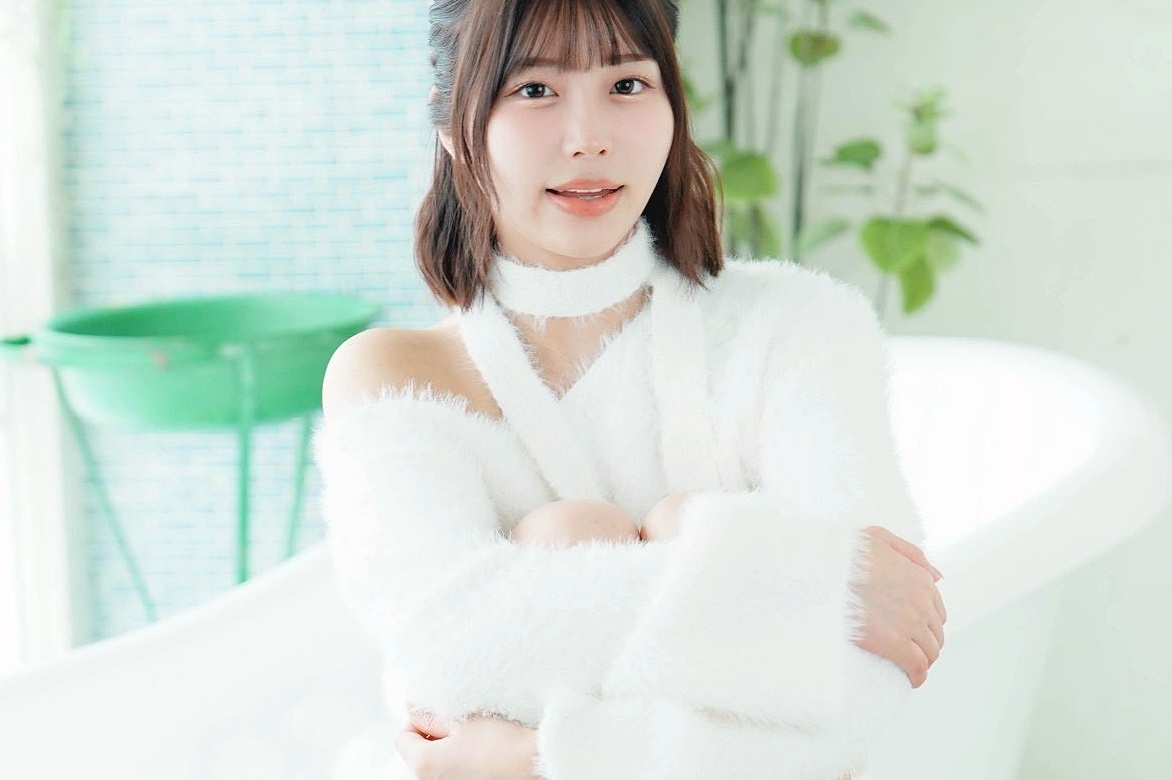 唯井まひろ｜4つのシチュエーションで魅せる極上のキスと誘惑