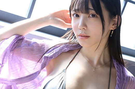 紫堂るいが魅せる瑞々しい容姿トップ画像
