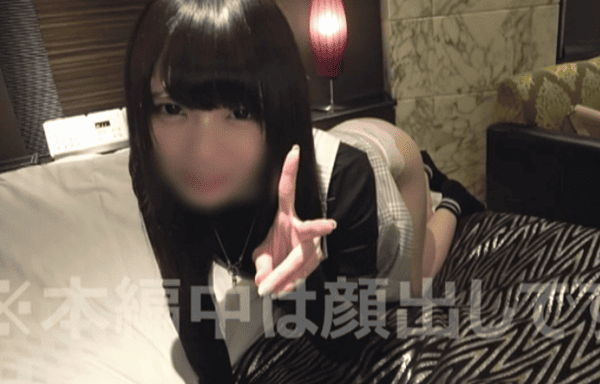 こはる 四つん這いピース