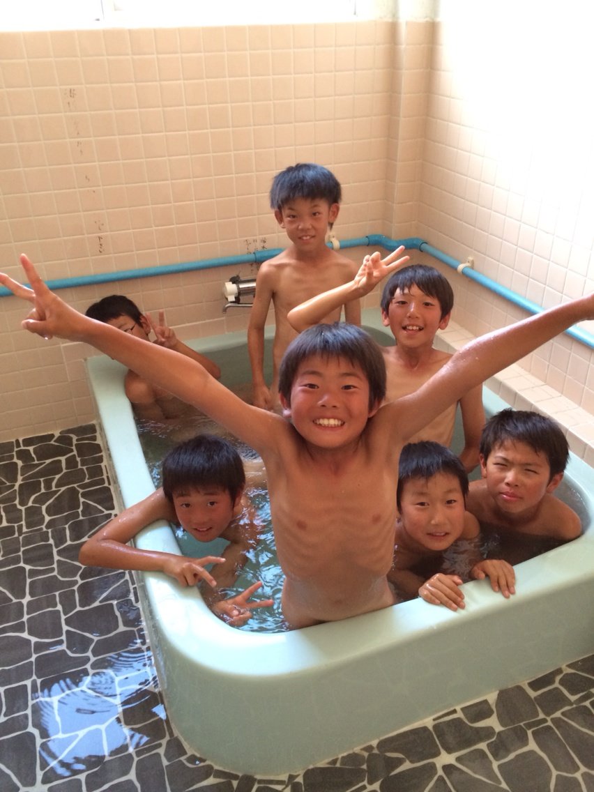 西山荘到着 お風呂 アズーリ豊橋sc 4年生のブログ