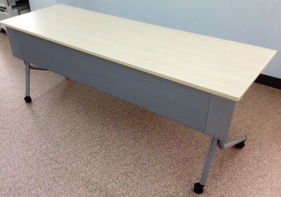 5964 オカムラ 折りたたみテーブル ネスティングテーブル フォールディングレーブル 1860 オフィス家具リサイクルショップ セカンドライン大阪店