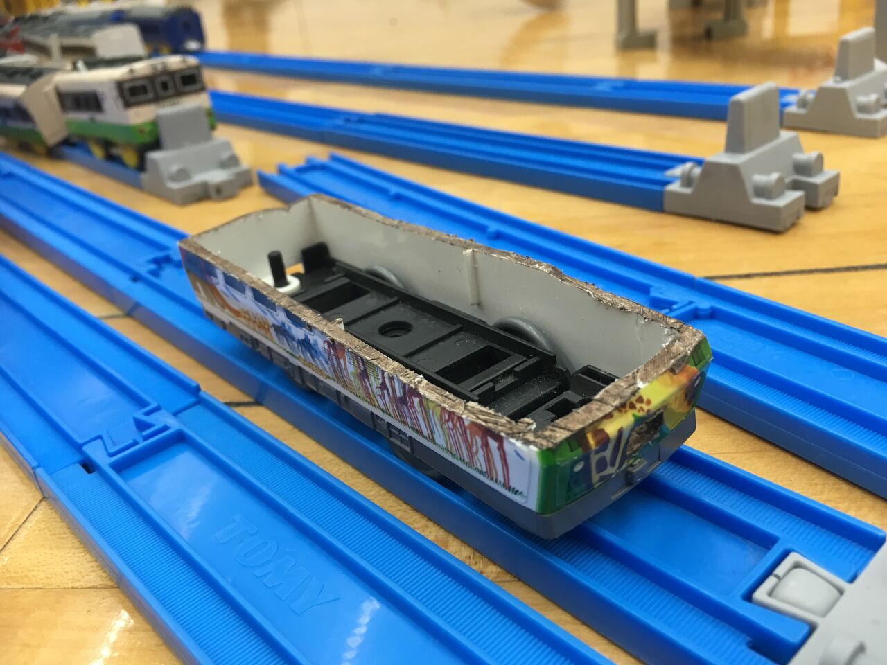 旭山動物園号(最末期仕様)制作記 : 上武樹脂鉄道振興会